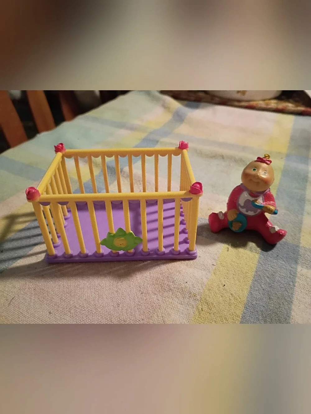 Vintage Cabbage Patch Figure With Crib